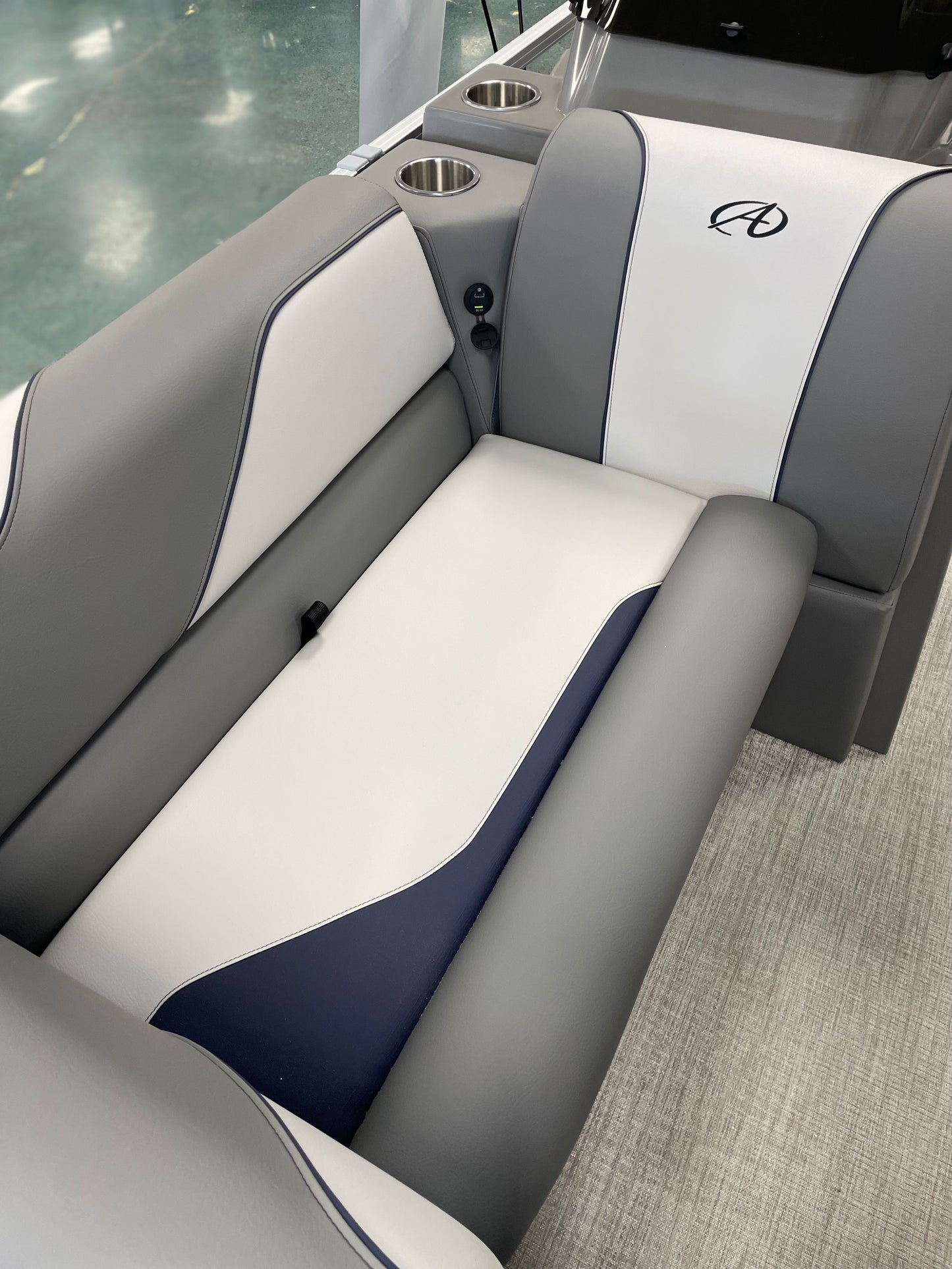 2024 19′ AVALON VENTURE CRUISE PONTOON