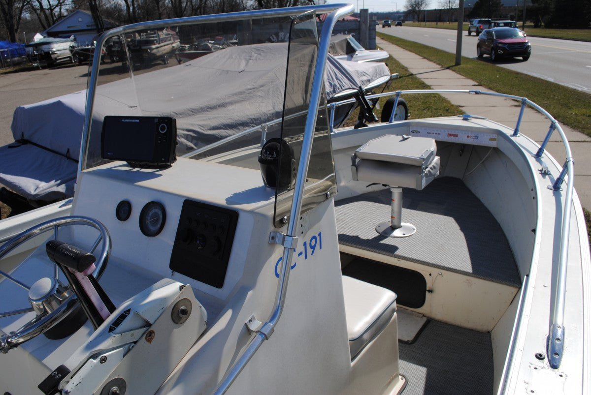 1983 19′ SEA NYMPH CENTER CONSOLE CC-191 STRIPER