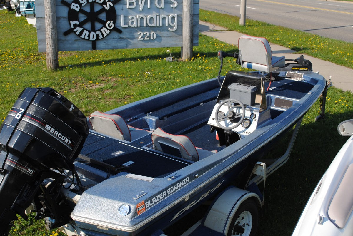 1986 16′ CAJUN BASS BOAT