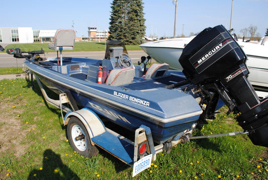 1986 16′ CAJUN BASS BOAT