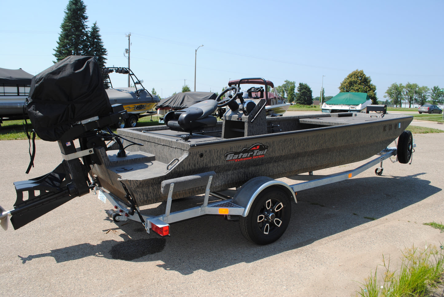 2023 18' GATOR-TAIL CENTER CONSOLE