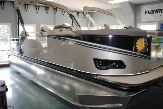 2023 21′ AVALON LSZ REAR FISH PONTOON