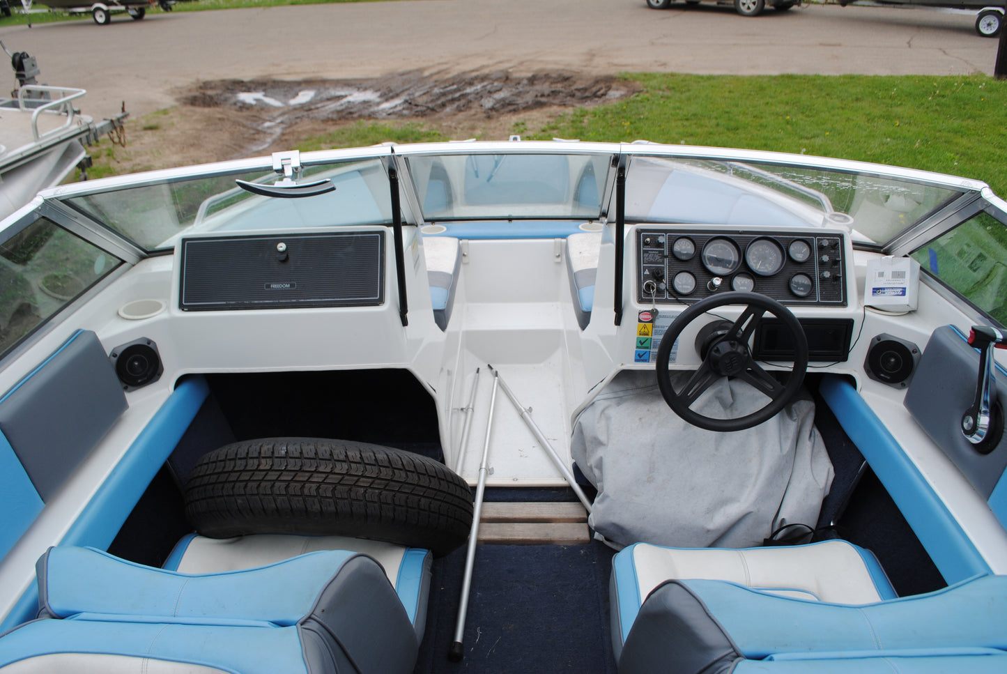 1989 19' FOUR WINNS FREEDOM 190