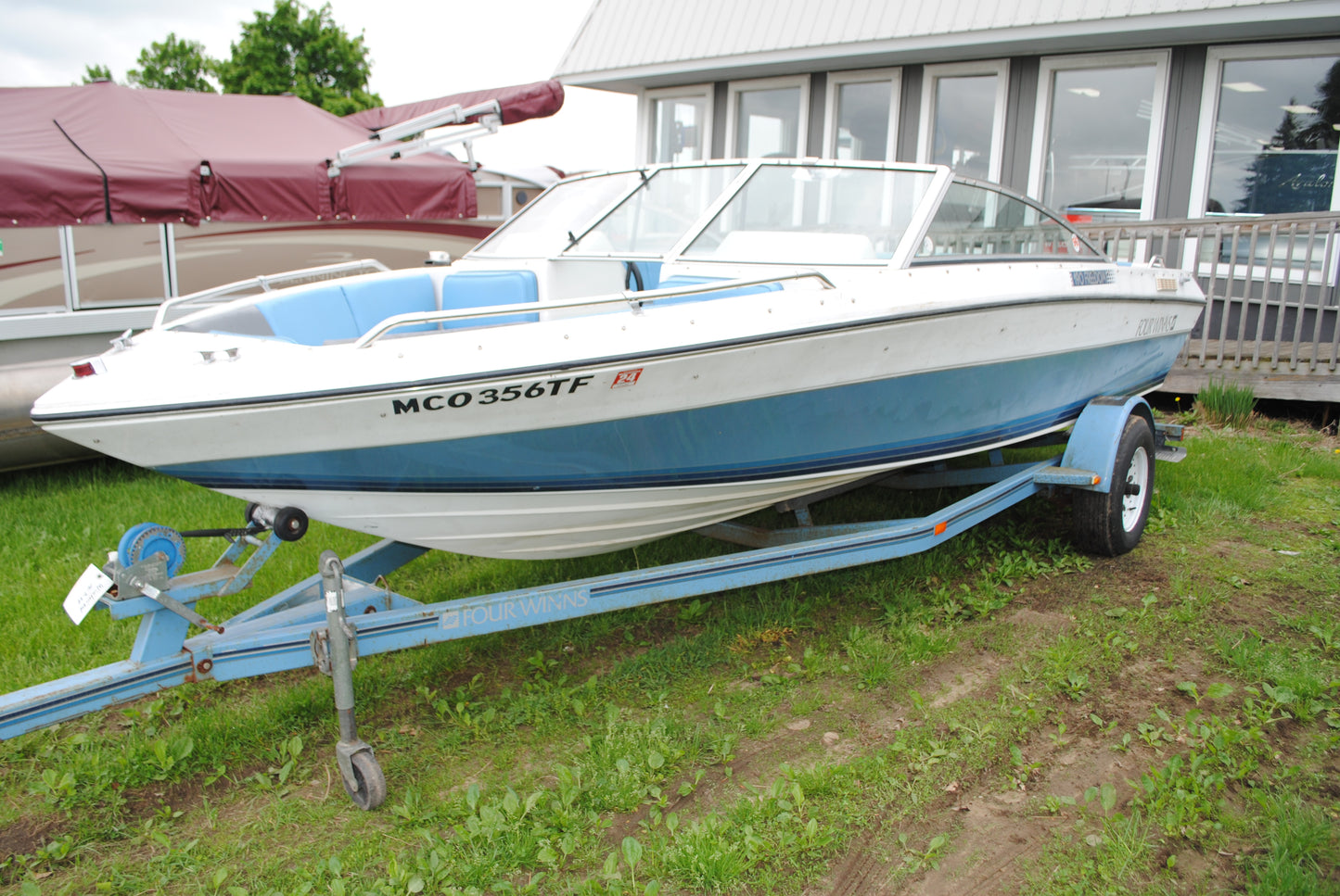 1989 19' FOUR WINNS FREEDOM 190