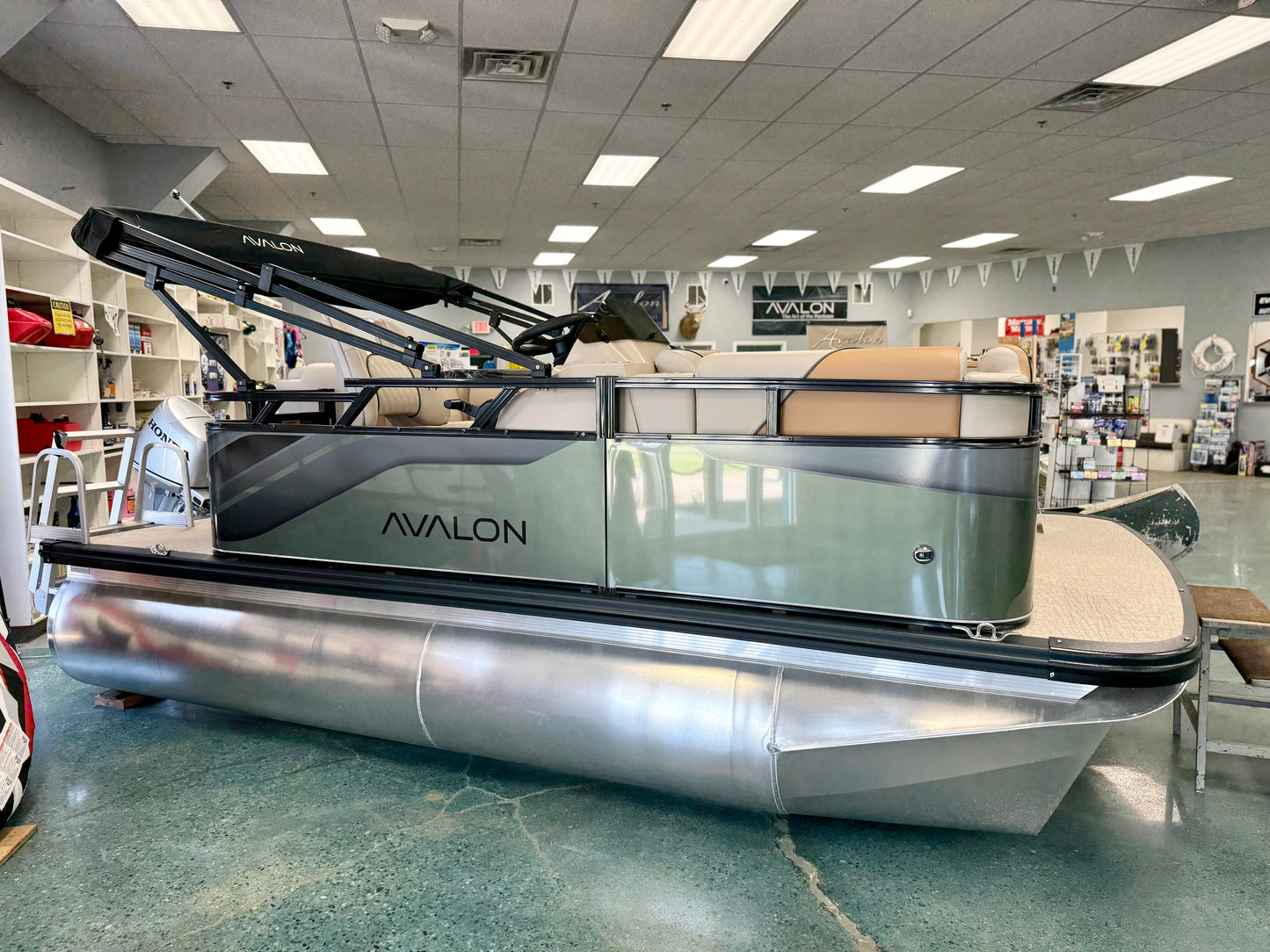 2025 17' AVALON VENTURE CRUISE PONTOON