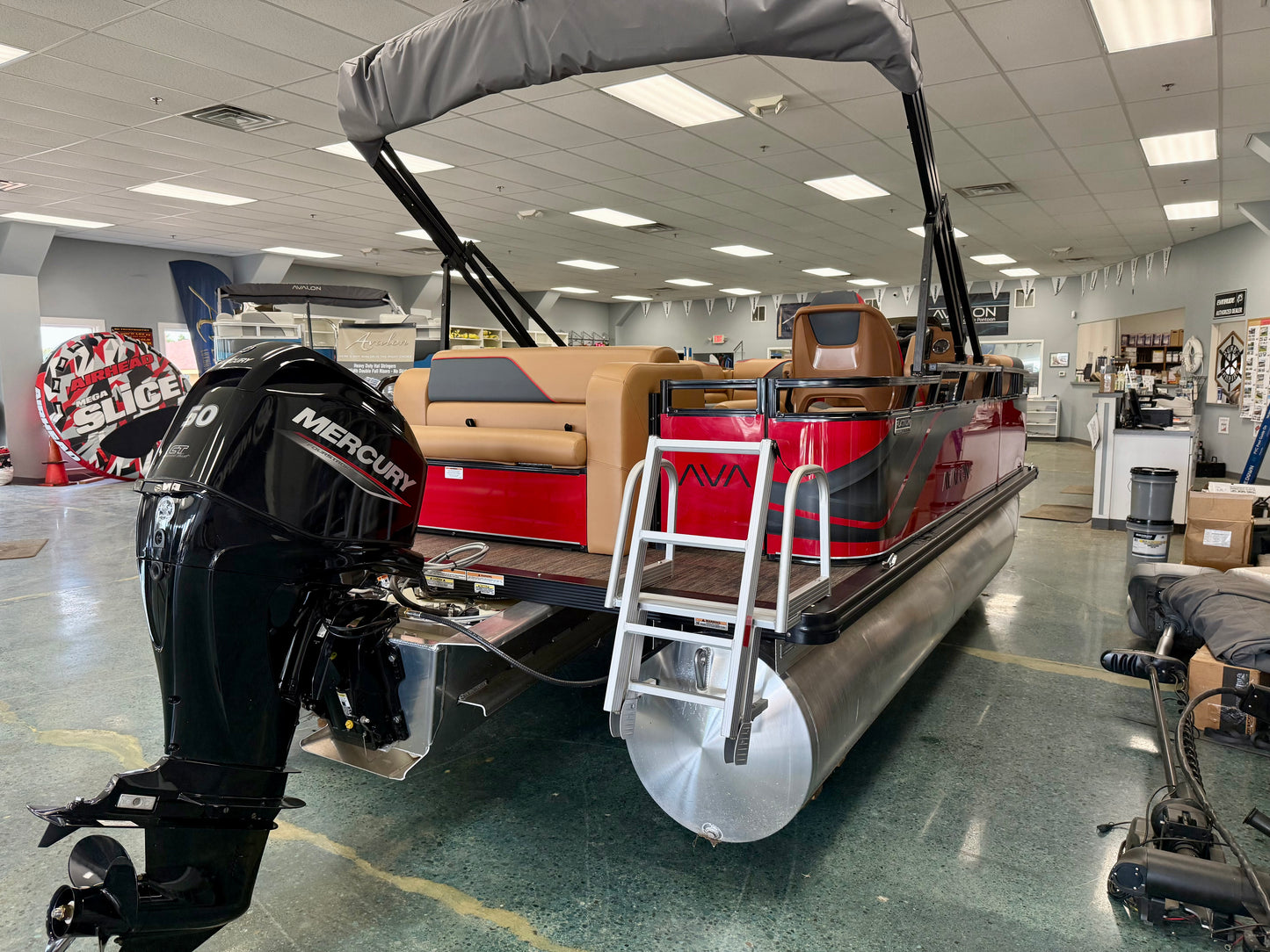 2025 17' AVALON VENTURE CRUISE REAR BENCH PONTOON
