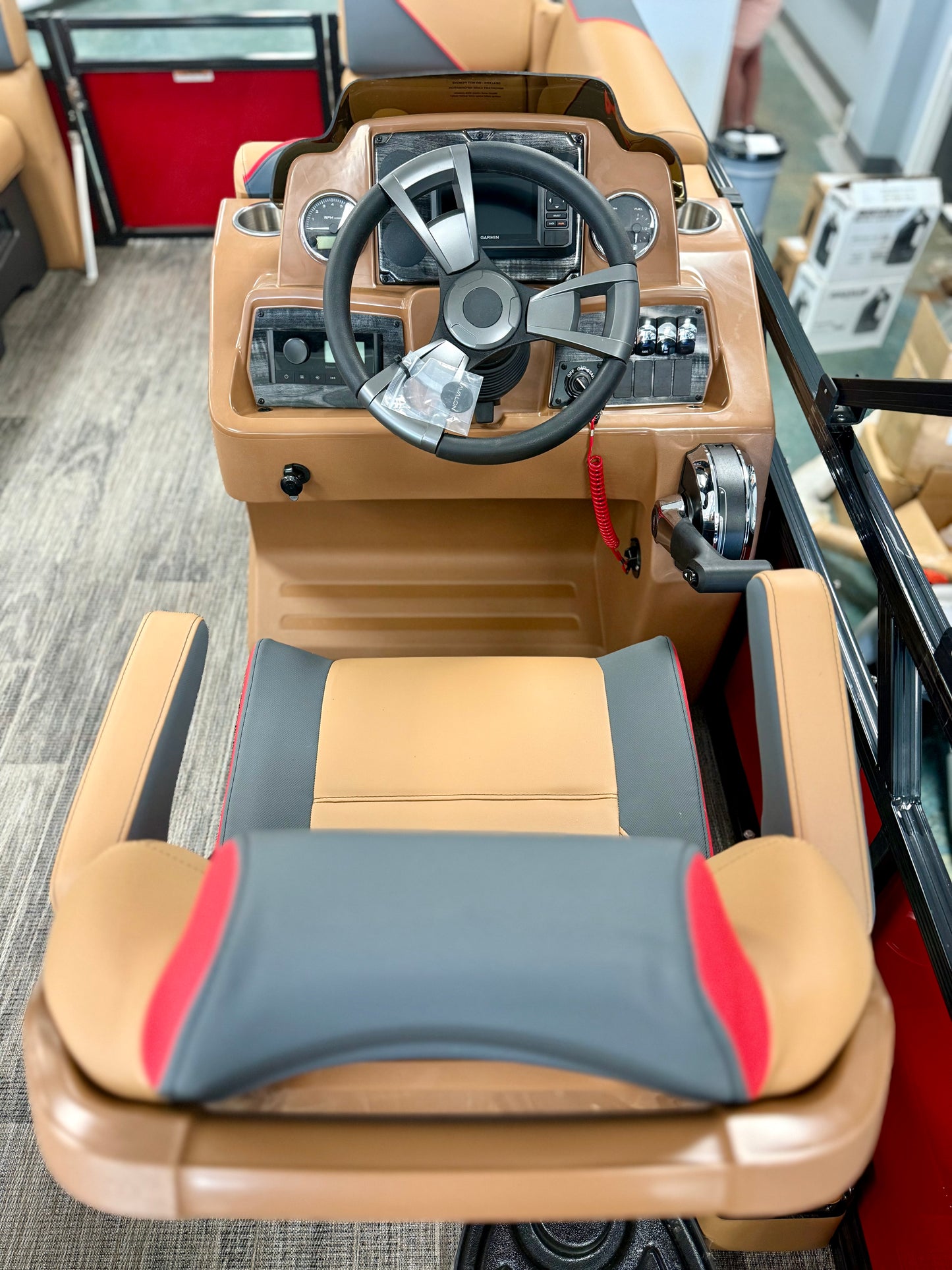 2025 17' AVALON VENTURE CRUISE REAR BENCH PONTOON