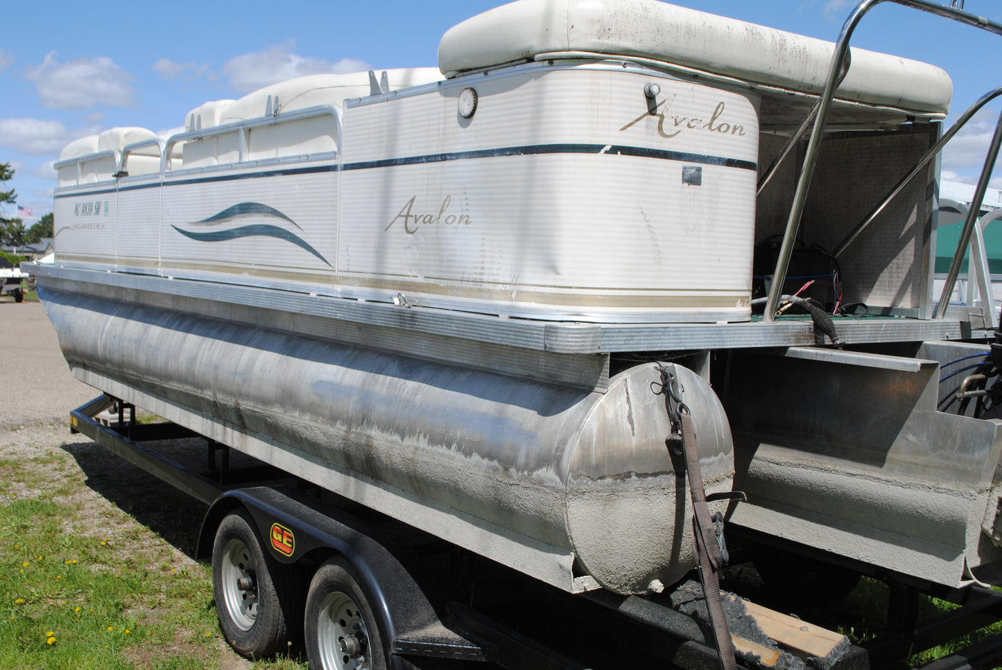 2006 20' AVALON WINDJAMMER TRITOON