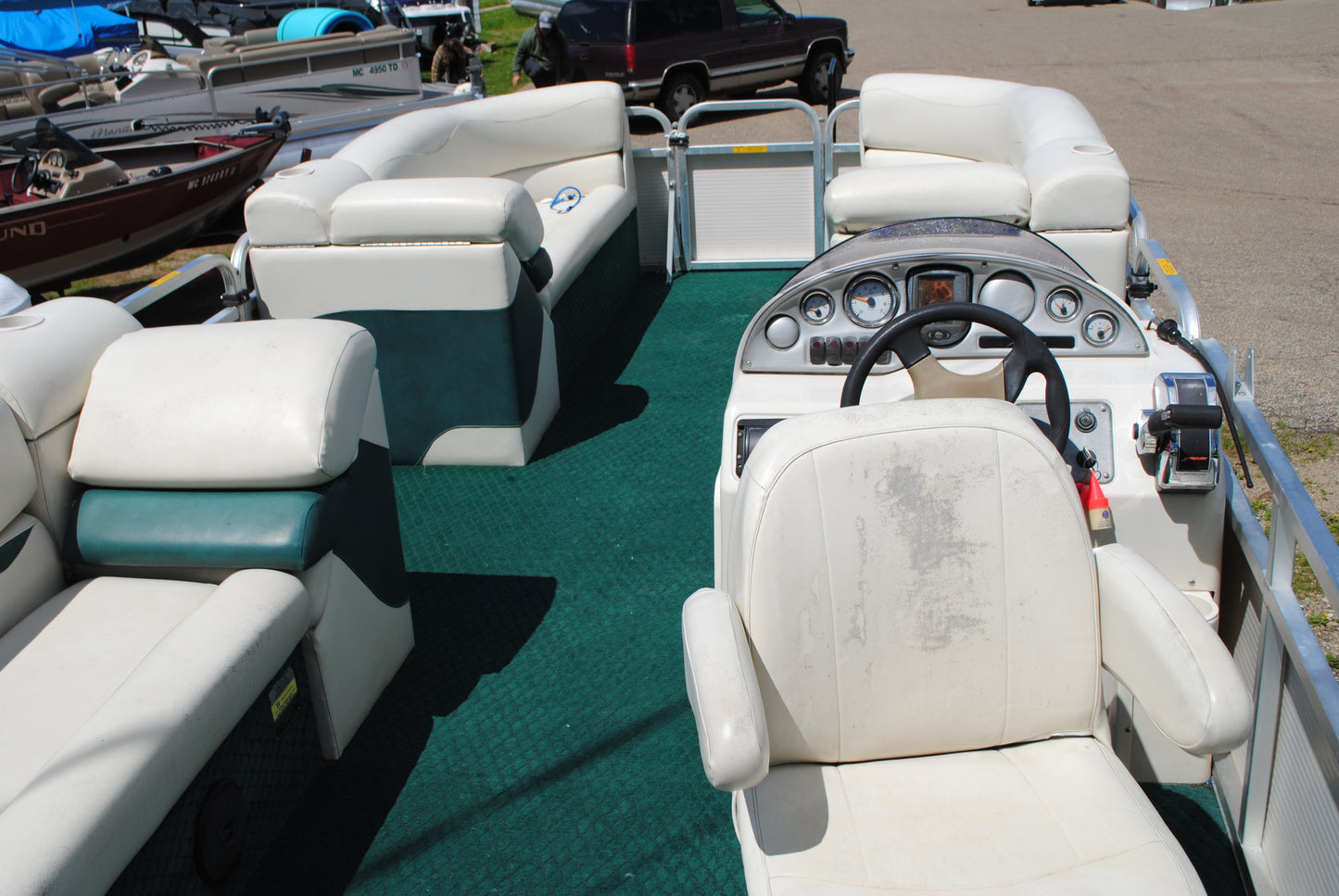 2006 20' AVALON WINDJAMMER TRITOON