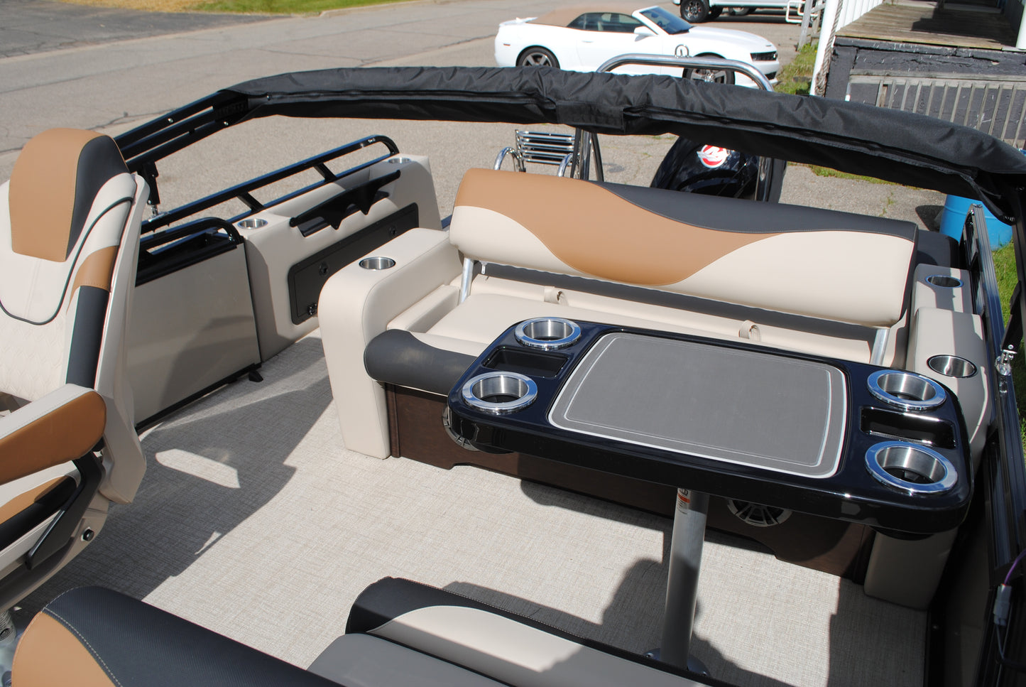 2026 23' AVALON LSZ ENTERTAINER TRITOON
