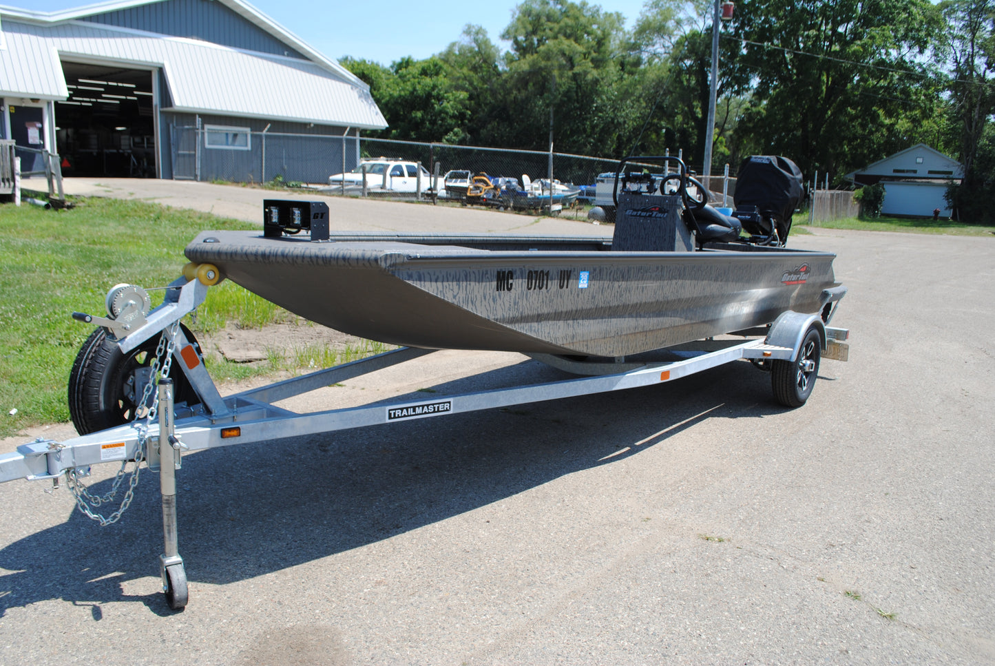 2023 18' GATOR-TAIL CENTER CONSOLE