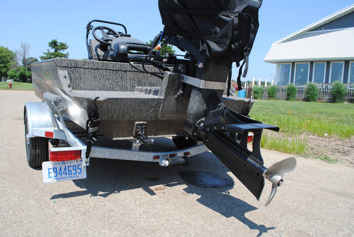 2023 18' GATOR-TAIL CENTER CONSOLE