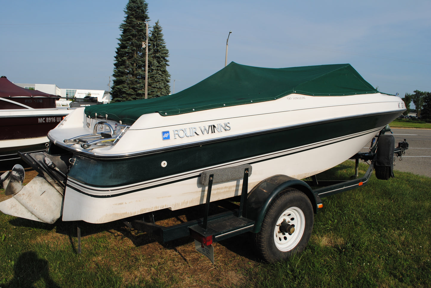 1995 19' FOURWINNS HORIZON 190