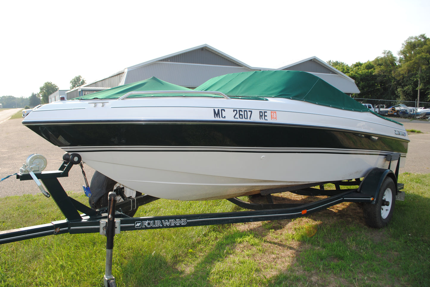 1995 19' FOURWINNS HORIZON 190