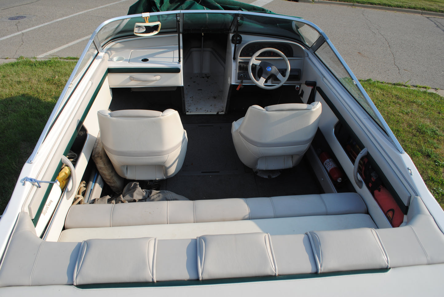 1995 19' FOURWINNS HORIZON 190