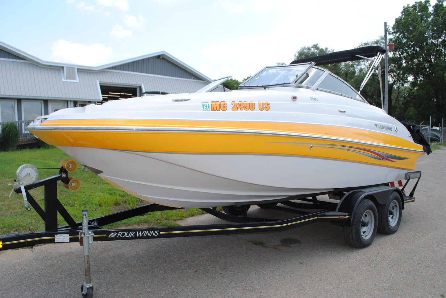 2008 21' FOURWINNS F204 DECKBOAT