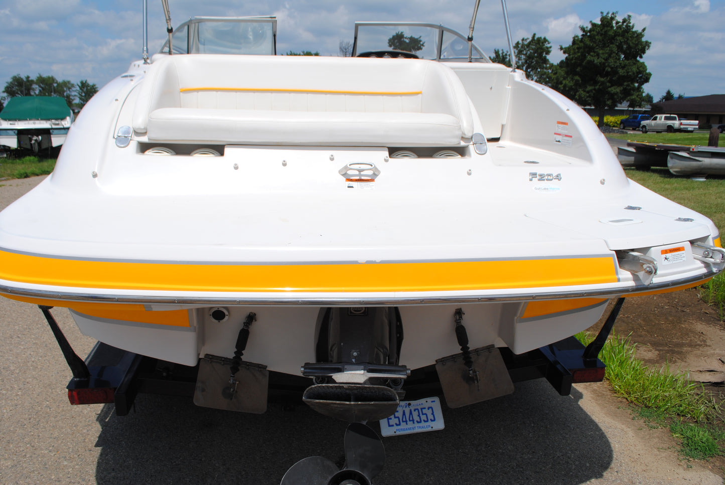 2008 21' FOURWINNS F204 DECKBOAT